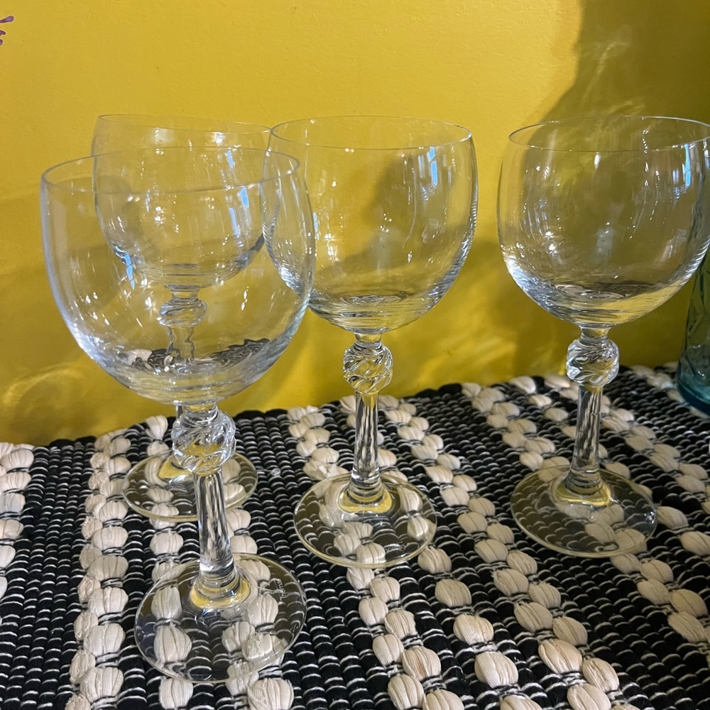 Set of 4 Thomas Crystal Wine Glasses
